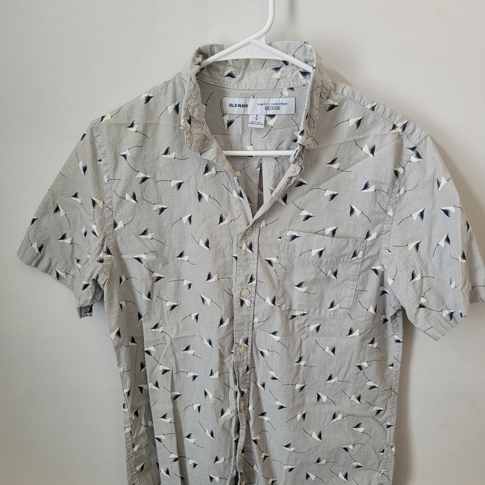 Old Navy Men's Casual Gray and Black Patterned Shirt